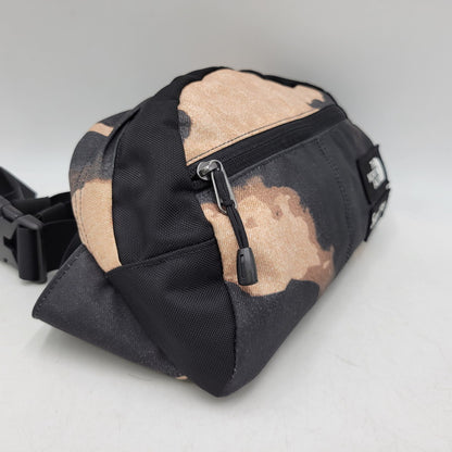 【中古品】【メンズ/レディース】 Supreme シュプリーム × THE NORTH FACE ザ・ノースフェイス BLEACHED DENIM PRINT ROO II NF0A7WOG ブリーチド デニム プリント ルー II バッグ カバン 鞄 188-260927-as-07-izu カラー：マルチカラー 万代Net店