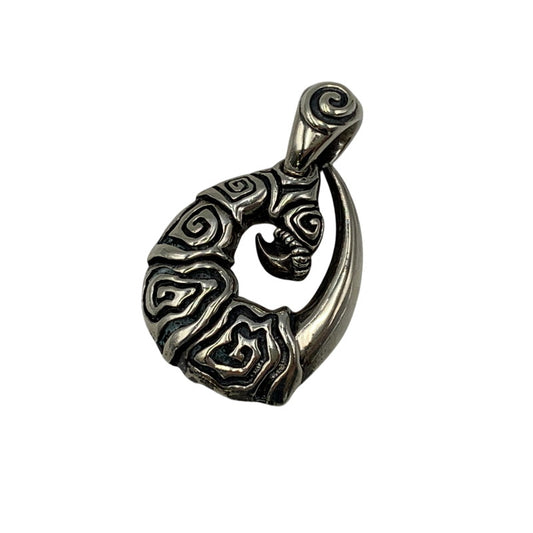 【中古品】【メンズ/レディース】 MAORI マオリ MO-171 925 HIPA MA TUA "過去と未来" ネックレス トップ アクセサリー 191-261002-ay-03-izu カラー：シルバー 万代Net店