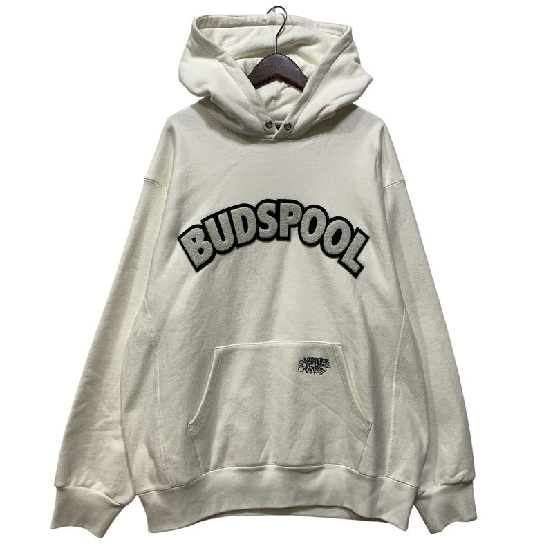 【中古品】【メンズ】 BUDSPOOL バッズプール COLLEGE LOGO SWEAT HOODIE カレッジ ロゴ スウェット フーディー パーカー 142-260929-as-02-izu サイズ：XL カラー：ホワイト 万代Net店