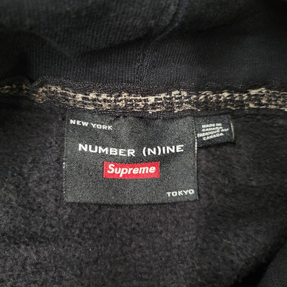 【中古品】【メンズ】 Supreme シュプリーム × NUMBER (N)INE ナンバーナイン HOODED SWEATSHIRT フーデッド スウェットシャツ パーカー 149-260929-as-07-izu サイズ：L カラー：ブラック 万代Net店