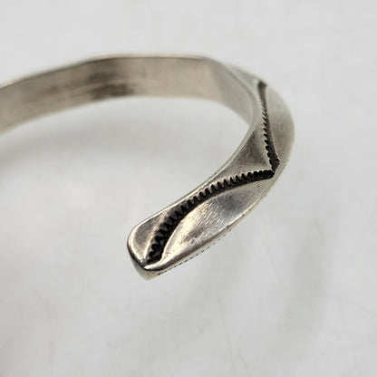 【中古品】【メンズ/レディース】 STERLING TAHE スターリングタホ STAMP WORK BANGLE スタンプ ワーク バングル アクセサリー 191-261007-kh-03-izu カラー：シルバー 万代Net店
