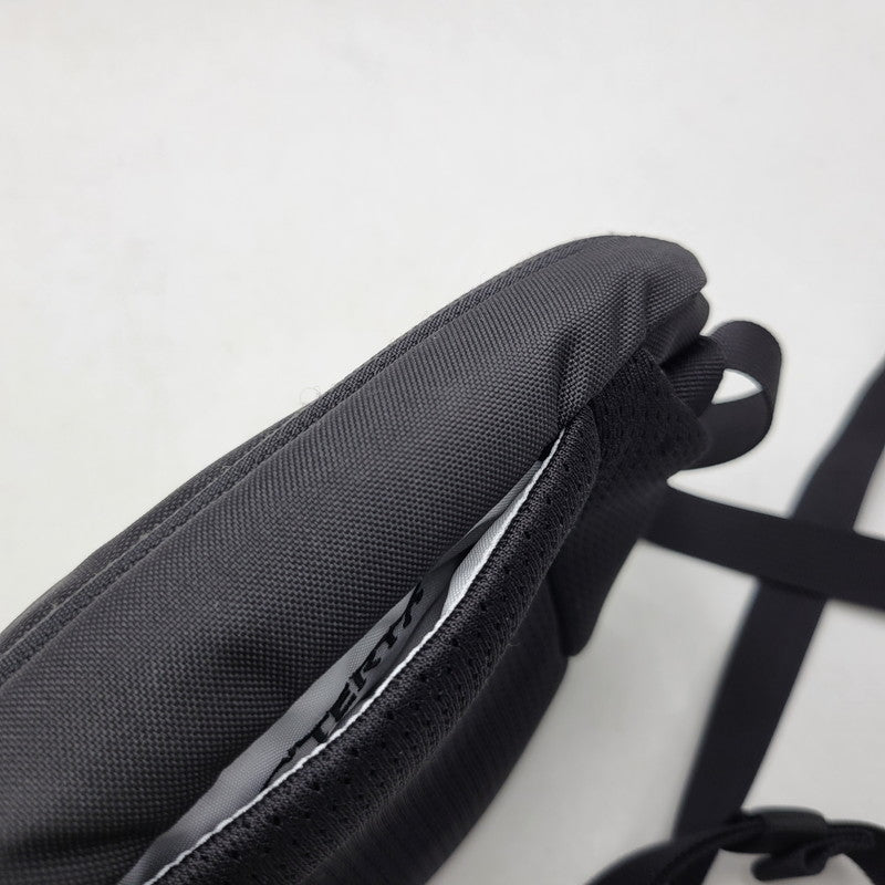 【中古品】【メンズ/レディース】 ARC'TERYX アークテリクス MANTIS 1 WAIST PACK X000009234 マンティス1ウエストパック バッグ カバン 鞄 188-261008-as-21-izu カラー：ブラック 万代Net店