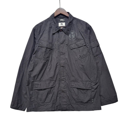 【中古品】【メンズ】 STUSSY ステューシー×READY AND FORWARD レディーアンドフォワード 金タグ MILITARY SAMPLING JACKET ミリタリー サンプリング ジャケット アウター 142-261005-cs-03-izu サイズ：M カラー：ブラック 万代Net店