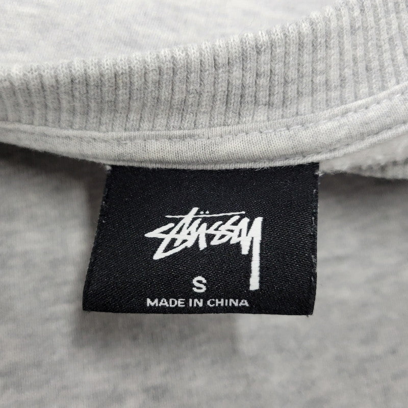 【中古品】【メンズ】 STUSSY ステューシー LOGO CREWNECK SWEAT SHIRT Z3000SAS19 ロゴ クルーネック スウェット トレーナー 142-261008-as-17-izu サイズ：S カラー：グレー 万代Net店