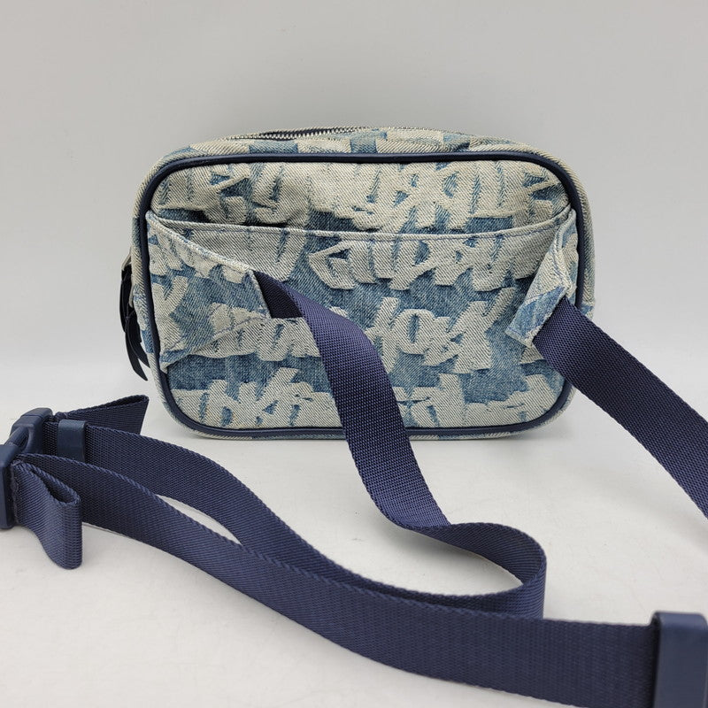 【中古品】【メンズ/レディース】 SUPREME シュプリーム 22SS FAT TIP JACQUARD DENIM WAIST BAG ファット チップ ジャガード デニム ウエスト バッグ カバン 鞄 188-261005-cs-13-izu カラー：インディゴ 万代Net店