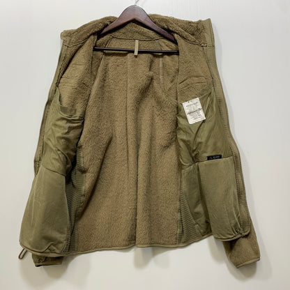 【中古品】【メンズ】 ECWCS エクワックス 8415-01-580-1341 POLARTEC FLEECE JACKET フリースジャケット アウター 146-261010-sm-07-izu サイズ：M-S カラー：コヨーテブラウン 万代Net店
