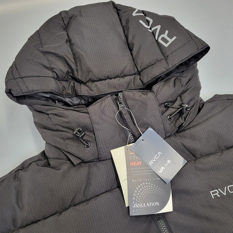 【中古美品】【メンズ】 RVCA ルーカ BF042760 BACK PRINT PUFFER JKT バック プリント パファー ジャケット アウター 142-261005-cs-09-izu サイズ：L カラー：ブラック 万代Net店