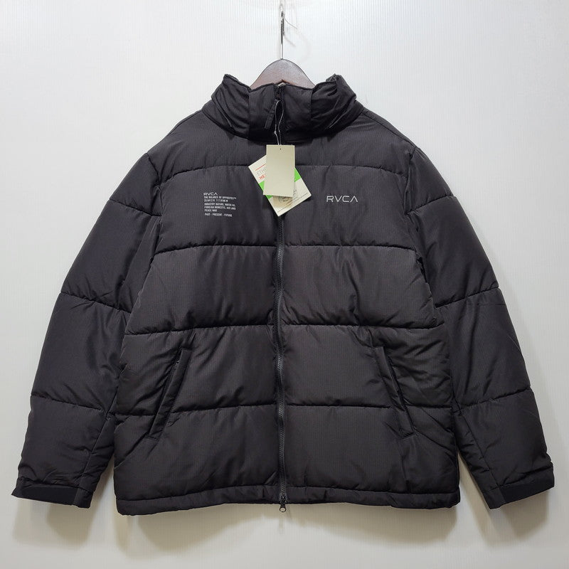 【中古美品】【メンズ】 RVCA ルーカ BF042760 BACK PRINT PUFFER JKT バック プリント パファー ジャケット アウター 142-261005-cs-09-izu サイズ：L カラー：ブラック 万代Net店
