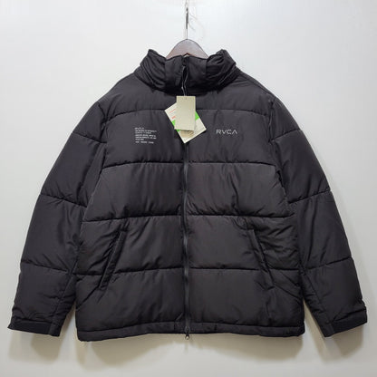 【中古美品】【メンズ】 RVCA ルーカ BF042760 BACK PRINT PUFFER JKT バック プリント パファー ジャケット アウター 142-261005-cs-09-izu サイズ：L カラー：ブラック 万代Net店
