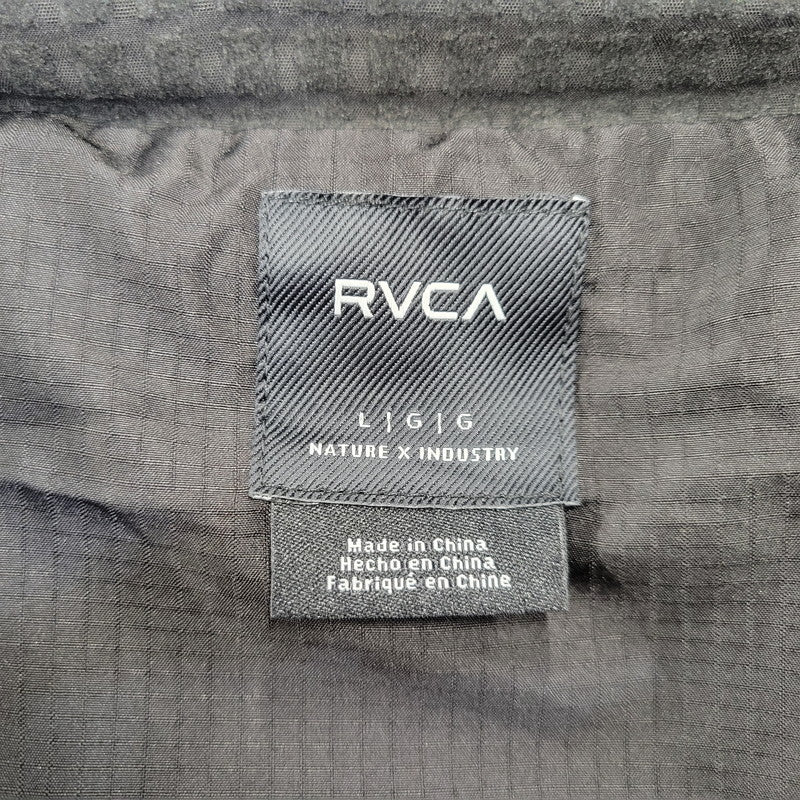 【中古美品】【メンズ】 RVCA ルーカ BF042760 BACK PRINT PUFFER JKT バック プリント パファー ジャケット アウター 142-261005-cs-09-izu サイズ：L カラー：ブラック 万代Net店
