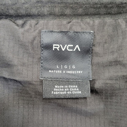 【中古美品】【メンズ】 RVCA ルーカ BF042760 BACK PRINT PUFFER JKT バック プリント パファー ジャケット アウター 142-261005-cs-09-izu サイズ：L カラー：ブラック 万代Net店