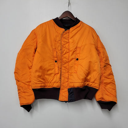 【中古品】【メンズ】 ALPHA INDUSTRIES アルファ インダストリーズ DSA100-69-C-0123 68年復刻 MA-1 FLIGHT JACKET フライト ジャケット アウター 145-261006-cs-04-izu サイズ：M カラー：ネイビー/オレンジ 万代Net店