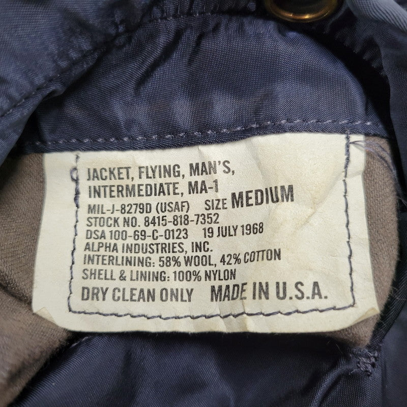 【中古品】【メンズ】 ALPHA INDUSTRIES アルファ インダストリーズ DSA100-69-C-0123 68年復刻 MA-1 FLIGHT JACKET フライト ジャケット アウター 145-261006-cs-04-izu サイズ：M カラー：ネイビー/オレンジ 万代Net店