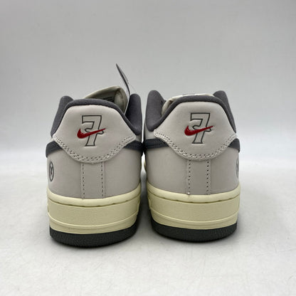 【中古美品】【メンズ/レディース】 NIKE SB ナイキエスビー×YUTO HORIGOME ユウト ホリゴメ IO8439-100 AIR FORCE エア フォース 1 LOW ロウ スニーカー シューズ 靴 160-261006-ya-19-izu サイズ：25.5cm カラー：WHITE/IRON GREY-WHITE 万代Net店