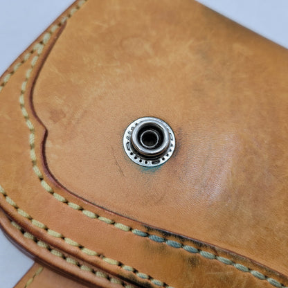 【中古品】【メンズ】 SAAD サード SUNSYMBOL CONCHO LEATHER BIKERS WALLET サンシンボル コンチョ レザー バイカーズ ウォレット 財布 長財布 200-261006-cs-19-izu カラー：キャメル 万代Net店