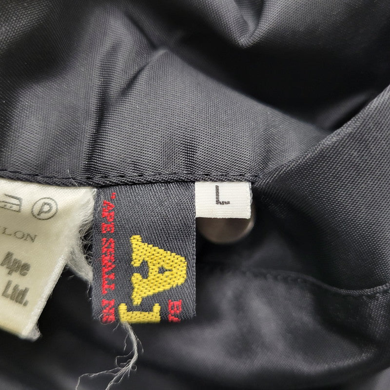 【中古品】【メンズ】 A BATHING APE アベイシングエイプ REVERSIBLE リバーシブル BOMBER JACKET ボンバー ジャケットアウタートップス 142-261007-sm-03-izu サイズ：L カラー：ブラック/グレー 万代Net店