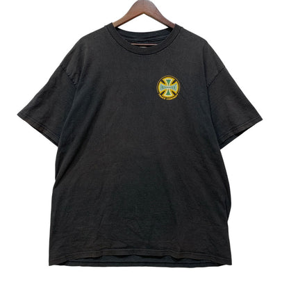 【中古品】【メンズ】 INDEPENDENT インディペンデント IRON CROSS LOGO TEE アイアンクロス ロゴ Tシャツ 半袖 トップス 142-261008-as-03-izu サイズ：XL カラー：ブラック 万代Net店