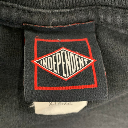 【中古品】【メンズ】 INDEPENDENT インディペンデント IRON CROSS LOGO TEE アイアンクロス ロゴ Tシャツ 半袖 トップス 142-261008-as-03-izu サイズ：XL カラー：ブラック 万代Net店