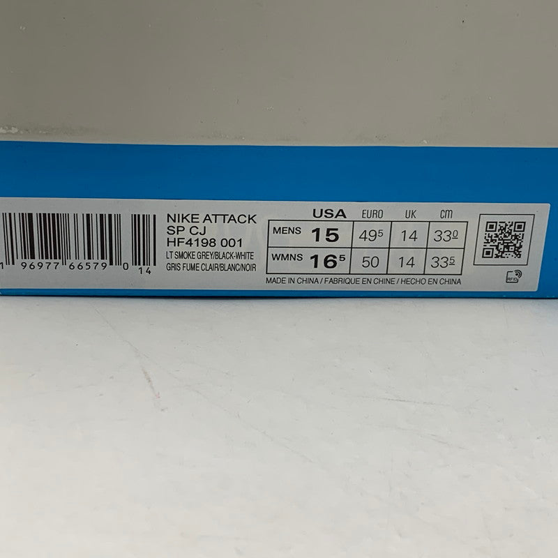【中古品】【メンズ】 NIKE ナイキ × TRAVIS SCOTT トラヴィス スコット HF4198-001 ATTACK アタック スニーカー 靴 160-261008-kh-01-izu サイズ：33 カラー：LIGHT SMOKE GREY/BLACK-WHITE 万代Net店