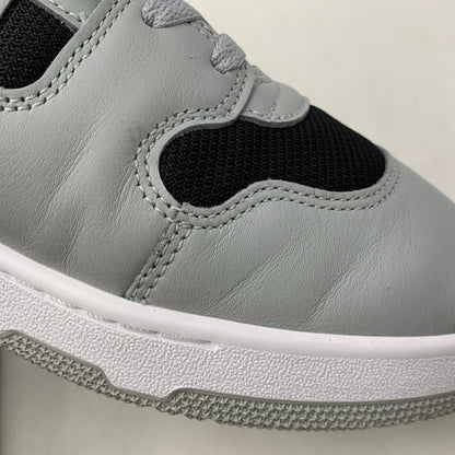 【中古品】【メンズ】 NIKE ナイキ × TRAVIS SCOTT トラヴィス スコット HF4198-001 ATTACK アタック スニーカー 靴 160-261008-kh-01-izu サイズ：33 カラー：LIGHT SMOKE GREY/BLACK-WHITE 万代Net店