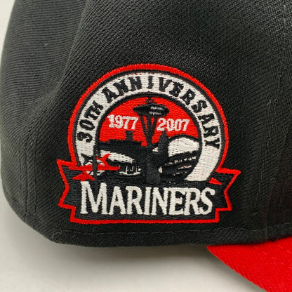 【中古品】【メンズ/レディース】 NEW ERA ニューエラ 59FIFTY SEATTLE MARINERS 30TH ANNIVERSARY CAP シアトル マリナーズ 30周年 アニバーサリー キャップ 帽子 185-261013-kh-11-izu サイズ：8 (63.5cm) カラー：ブラック×レッド 万代Net店