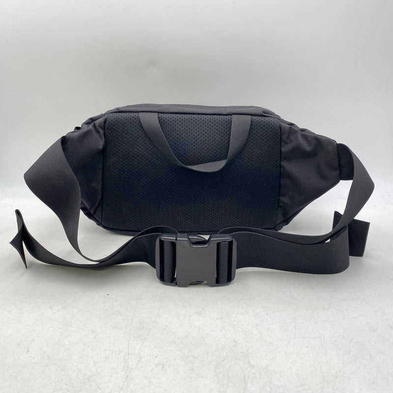 【中古品】【メンズ/レディース】 MYSTERY RANCH ミステリーランチ 299644 IN AND OUT SHOULDER BAG イン アンド アウト ショルダーバッグ カバン 188-261018-ms-25-izu カラー：ブラック 万代Net店