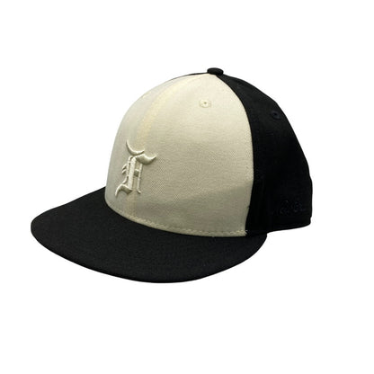 【中古品】【メンズ/レディース】 NEW ERA ニューエラ×ESSENTIALS エッセンシャルズ 59FIFTY LOGO CAP ロゴ キャップ 帽子 185-261017-cs-18-izu サイズ：7 1/4 カラー：ブラック×クリーム 万代Net店