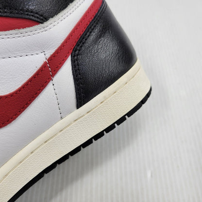 【中古品】【メンズ】 NIKE ナイキ AIR JORDAN 1 RETRO HIGH OG 555088-061 エアジョーダン 1 レトロ ハイ OG スニーカー 靴 160-261010-as-07-izu サイズ：26.5cm カラー：BLACK/GYM RED-WHITE-SAIL 万代Net店