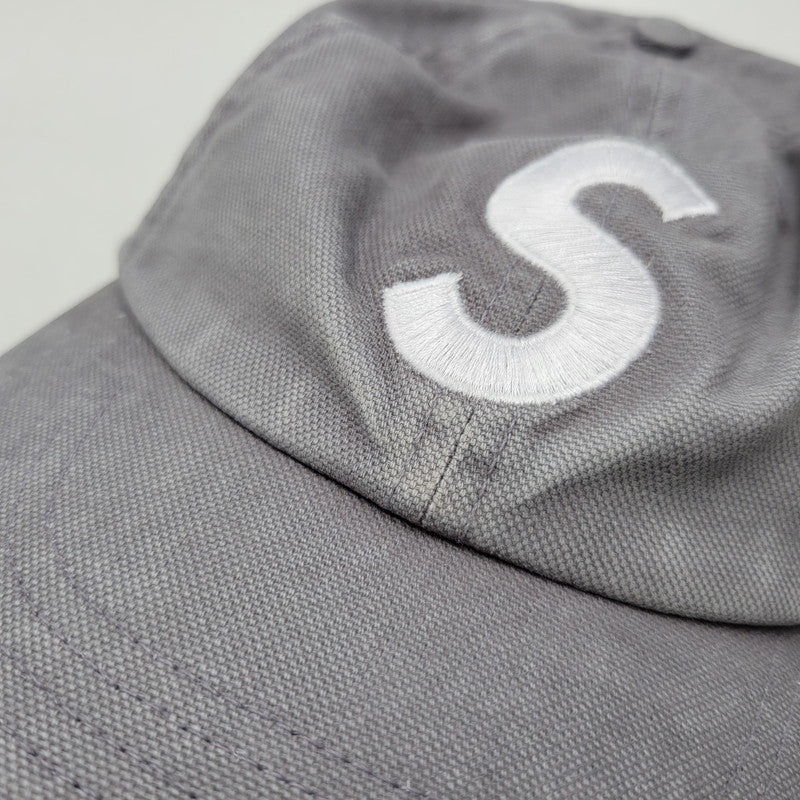 【中古品】【メンズ/レディース】 Supreme シュプリーム WASHED CANVAS S LOGO 6-PANEL ウォッシュ キャンバス Sロゴ 6パネル キャップ 帽子 185-261013-as-24-izu サイズ：ONE SIZE カラー：グレー 万代Net店