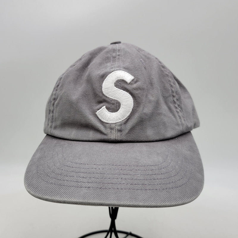 【中古品】【メンズ/レディース】 Supreme シュプリーム WASHED CANVAS S LOGO 6-PANEL ウォッシュ キャンバス Sロゴ 6パネル キャップ 帽子 185-261013-as-24-izu サイズ：ONE SIZE カラー：グレー 万代Net店