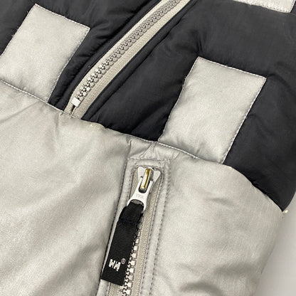 【現状渡し品】【メンズ】 HELLY HANSEN ヘリーハンセン ZN19810S LOGO DOWN JACKET ロゴ ダウン ジャケット アウター トップス 144-261024-ms-10-izu サイズ：M カラー：シルバーブラック 万代Net店