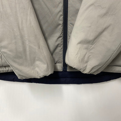 【中古品】【メンズ】 THE NORTH FACE ザ・ノースフェイス NY82080 REVERSIBLE ANYTIME INSULATED HOODIE リバーシブル インサレーテッド フーディ ジャケット アウター 144-261018-kh-01-izu サイズ：M カラー：グレー×ネイビー 万代Net店