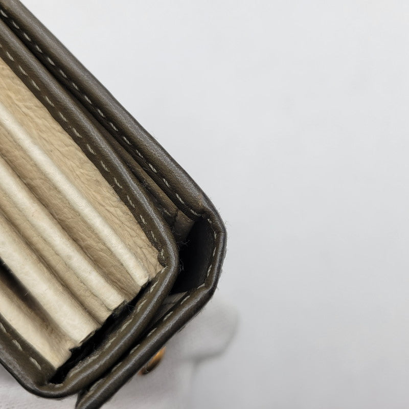 【中古品】【メンズ/レディース】 M+ エムピウ MILLEFOGLIE 2 P30 ミッレフォッリエ 財布 200-261013-as-28-izu カラー：カーキ系 万代Net店