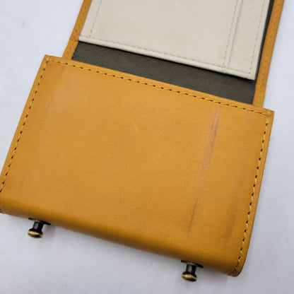 【中古品】【メンズ/レディース】 M+ エムピウ MILLEFOGLIE II P25 MF2P25_NPL ミッレフォッリエ2 財布 200-261013-as-29-izu カラー：キャメル 万代Net店