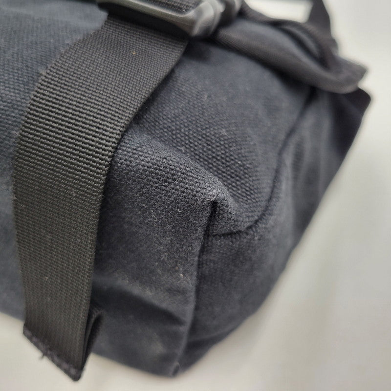 【中古品】【メンズ/レディース】 Supreme シュプリーム MINI MESSENGER BAG ミニメッセンジャーバッグ カバン 鞄 188-261014-as-10-izu カラー：ブラック 万代Net店