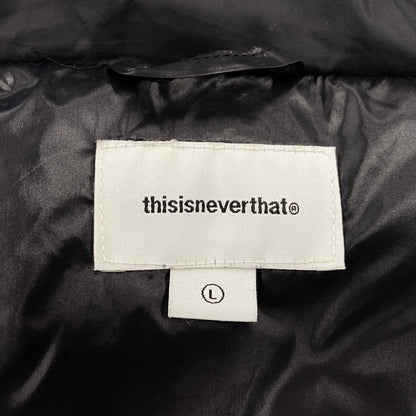 【中古品】【メンズ】 THISISNEVERTHAT ディスイズネバーザット LOGO DOWN JACKET ロゴ ダウン ジャケット アウター 140-261015-cs-05-izu サイズ：L カラー：ブラック 万代Net店