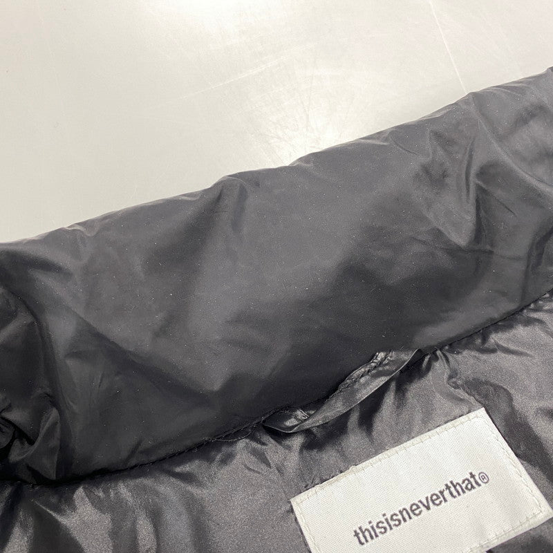【中古品】【メンズ】 THISISNEVERTHAT ディスイズネバーザット LOGO DOWN JACKET ロゴ ダウン ジャケット アウター 140-261015-cs-05-izu サイズ：L カラー：ブラック 万代Net店