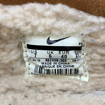【中古品】【メンズ/レディース】 NIKE ナイキ AIR MOC BOMBER エア モック ボンバー スニーカー 靴 160-261020-yn-01-izu サイズ：25cm カラー：COGNAC/LIGHT BONE-VELVET BROWN 万代Net店