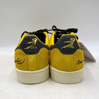 【中古品】【メンズ】 ADIDAS アディダス×BRUCE LEE ブルースリー R1597 JABBAR LOW ジャバー ロー スニーカー シューズ 靴 161-261015-cs-12-izu サイズ：26.5cm カラー：SUPCOL/CBLACK/CREWHT 万代Net店