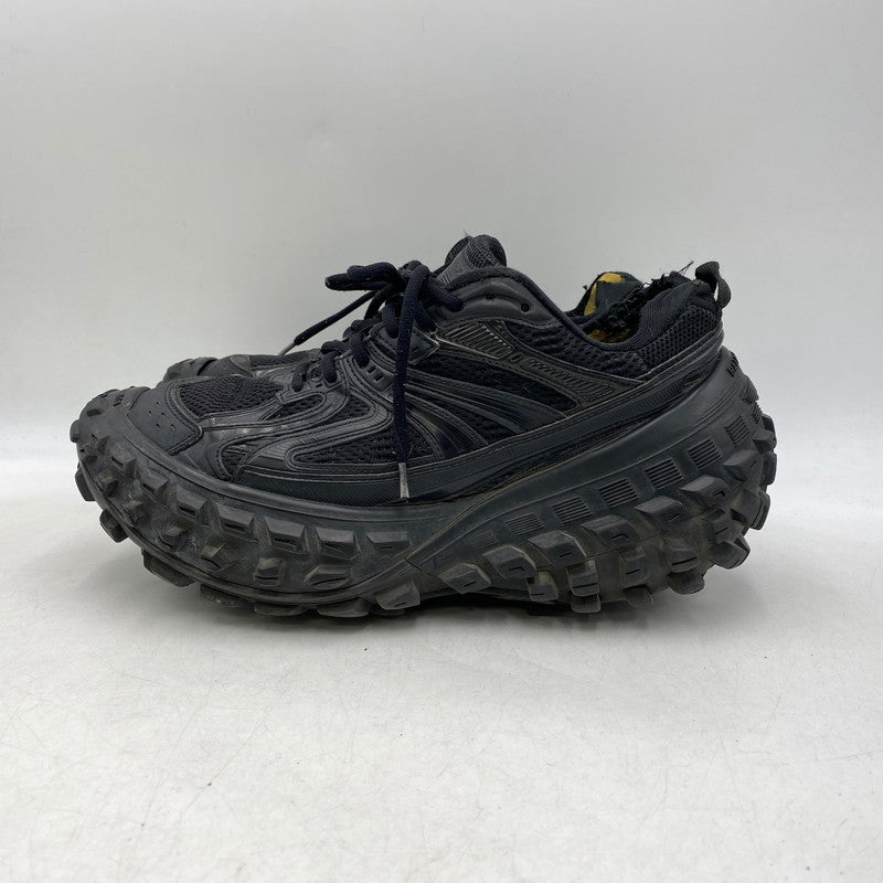 【現状渡し品】【メンズ】 BALENCIAGA バレンシアガ 685613 DEFENDER BOUNCER SNEAKER ディフェンダー バウンサー スニーカー 靴 162-261016-sm-04-izu サイズ：27.5cm カラー：ブラック 万代Net店