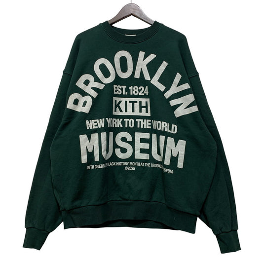 【中古品】【メンズ】 KITH キス × BROOKLYN MUSEUM ブルックリンミュージアム COLLEGE NELSON CREWNECK カレッジ ネルソン クルーネック スウェット シャツ トップス 長袖 142-261017-sm-12-izu サイズ：下記参照 カラー：グリーン 万代Net店