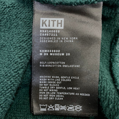 【中古品】【メンズ】 KITH キス × BROOKLYN MUSEUM ブルックリンミュージアム COLLEGE NELSON CREWNECK カレッジ ネルソン クルーネック スウェット シャツ トップス 長袖 142-261017-sm-12-izu サイズ：下記参照 カラー：グリーン 万代Net店