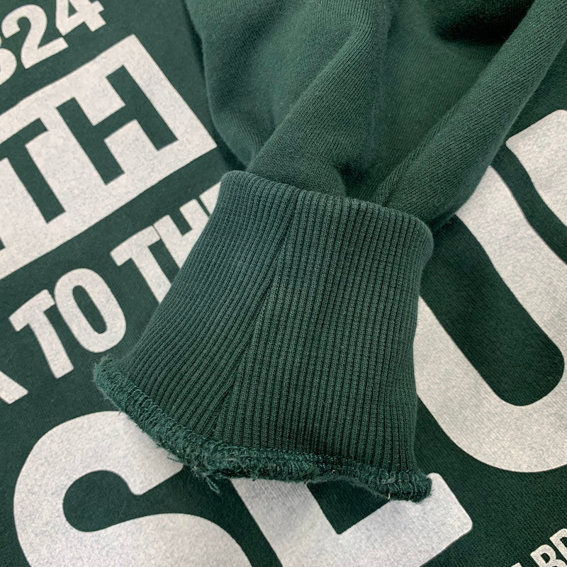 【中古品】【メンズ】 KITH キス × BROOKLYN MUSEUM ブルックリンミュージアム COLLEGE NELSON CREWNECK カレッジ ネルソン クルーネック スウェット シャツ トップス 長袖 142-261017-sm-12-izu サイズ：下記参照 カラー：グリーン 万代Net店