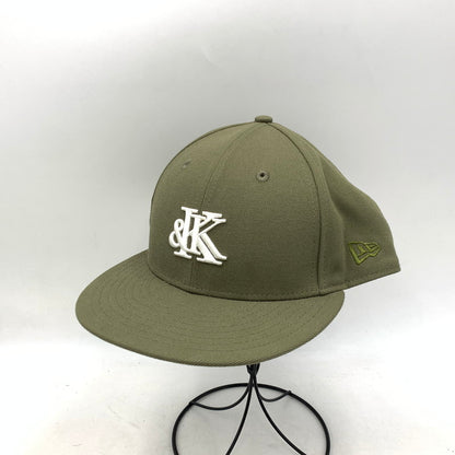 【中古品】【メンズ/レディース】 NEW ERA ニューエラ × KITH キス KITH&KIN LOW PROFILE 59FIFTY CAP ロープロファイル キャップ コラボ 帽子 185-261023-cs-22-izu サイズ：7 7/8(62.5cm) カラー：カーキ 万代Net店