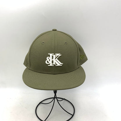 【中古品】【メンズ/レディース】 NEW ERA ニューエラ × KITH キス KITH&KIN LOW PROFILE 59FIFTY CAP ロープロファイル キャップ コラボ 帽子 185-261023-cs-22-izu サイズ：7 7/8(62.5cm) カラー：カーキ 万代Net店