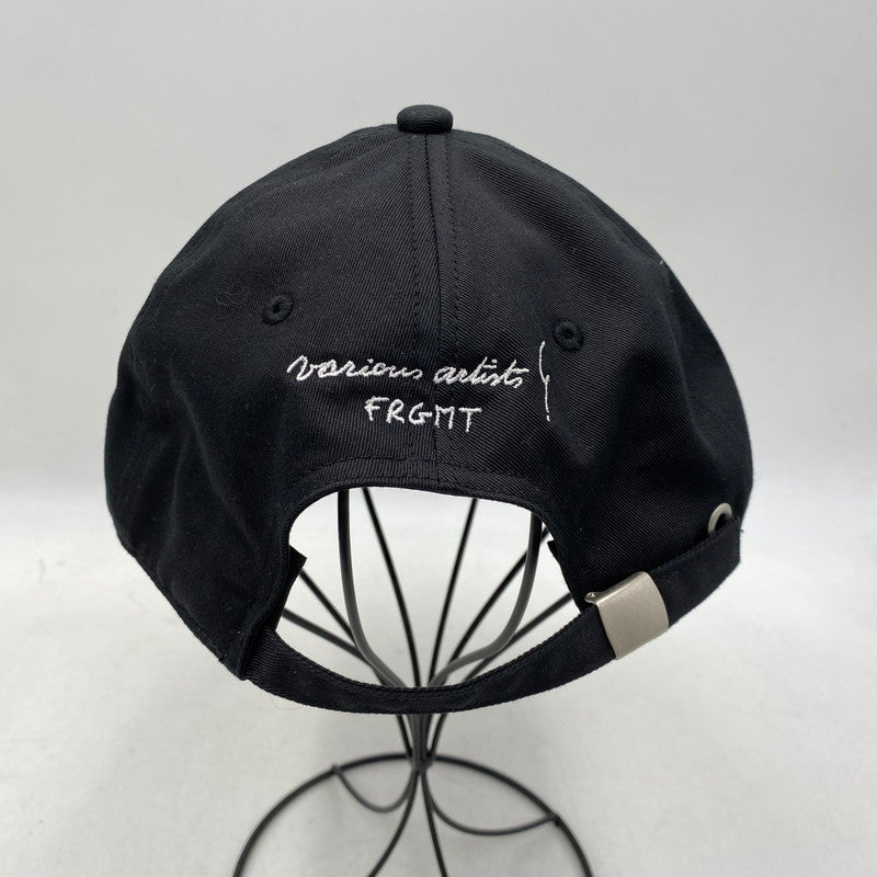 【中古品】【メンズ/レディース】 AGNES.B アニエスベー × FRAGMENT DESIGN フラグメントデザイン VBU-64090-C LOGO CAP ロゴ キャップ 帽子 185-261024-ya-07-izu サイズ：F カラー：ブラック 万代Net店