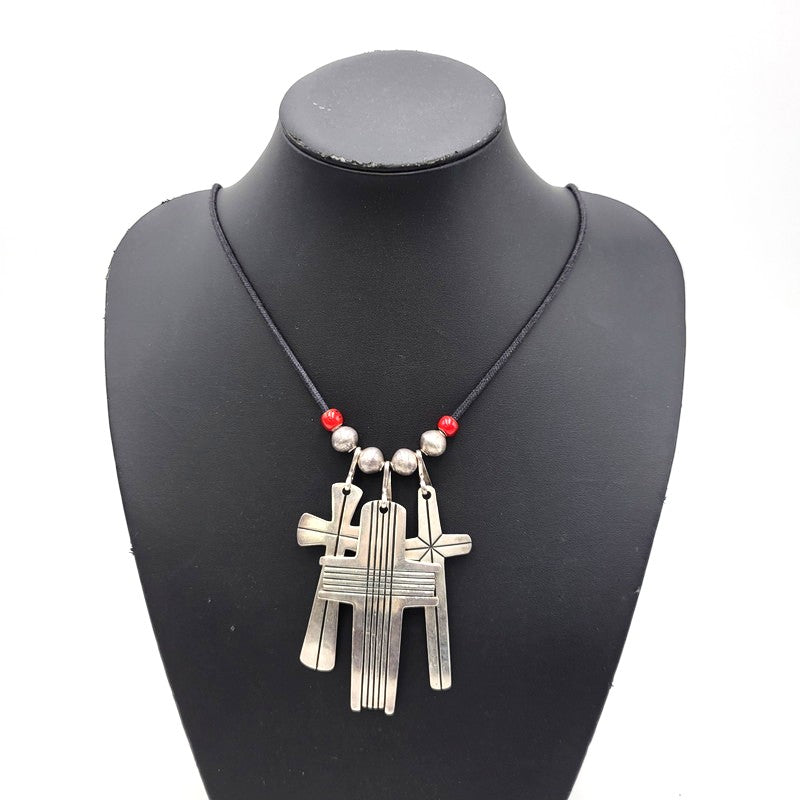 【中古品】【メンズ/レディース】 CIPPY CRAZY HORSE シッピークレイジーホース STERLING TRIPLE CROSS NECKLACE スターリング トリプル クロス ネックレス アクセサリー 191-261019-yn-05-izu カラー：シルバー×ブラック 万代Net店