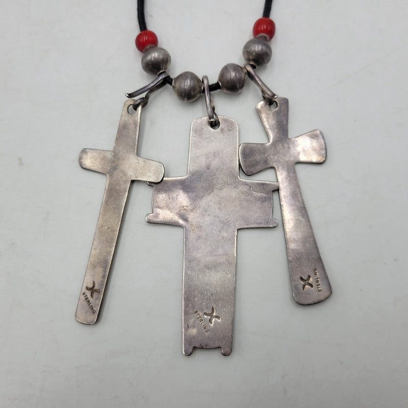 【中古品】【メンズ/レディース】 CIPPY CRAZY HORSE シッピークレイジーホース STERLING TRIPLE CROSS NECKLACE スターリング トリプル クロス ネックレス アクセサリー 191-261019-yn-05-izu カラー：シルバー×ブラック 万代Net店