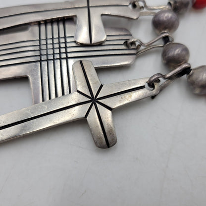 【中古品】【メンズ/レディース】 CIPPY CRAZY HORSE シッピークレイジーホース STERLING TRIPLE CROSS NECKLACE スターリング トリプル クロス ネックレス アクセサリー 191-261019-yn-05-izu カラー：シルバー×ブラック 万代Net店