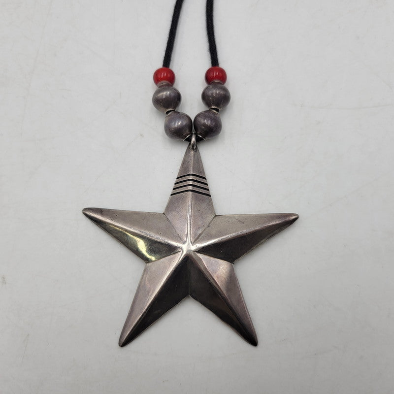 【中古品】【メンズ/レディース】 CIPPY CRAZY HORSE シッピークレイジーホース STERLING STAR NECKLACE スターリング スター ネックレス アクセサリー 191-261019-yn-06-izu カラー：シルバー×ブラック 万代Net店